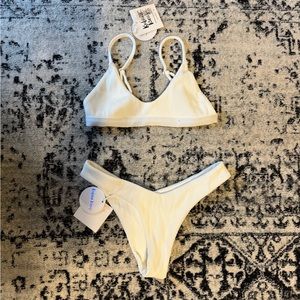 Kulani Kinis NWT white top and bottom
